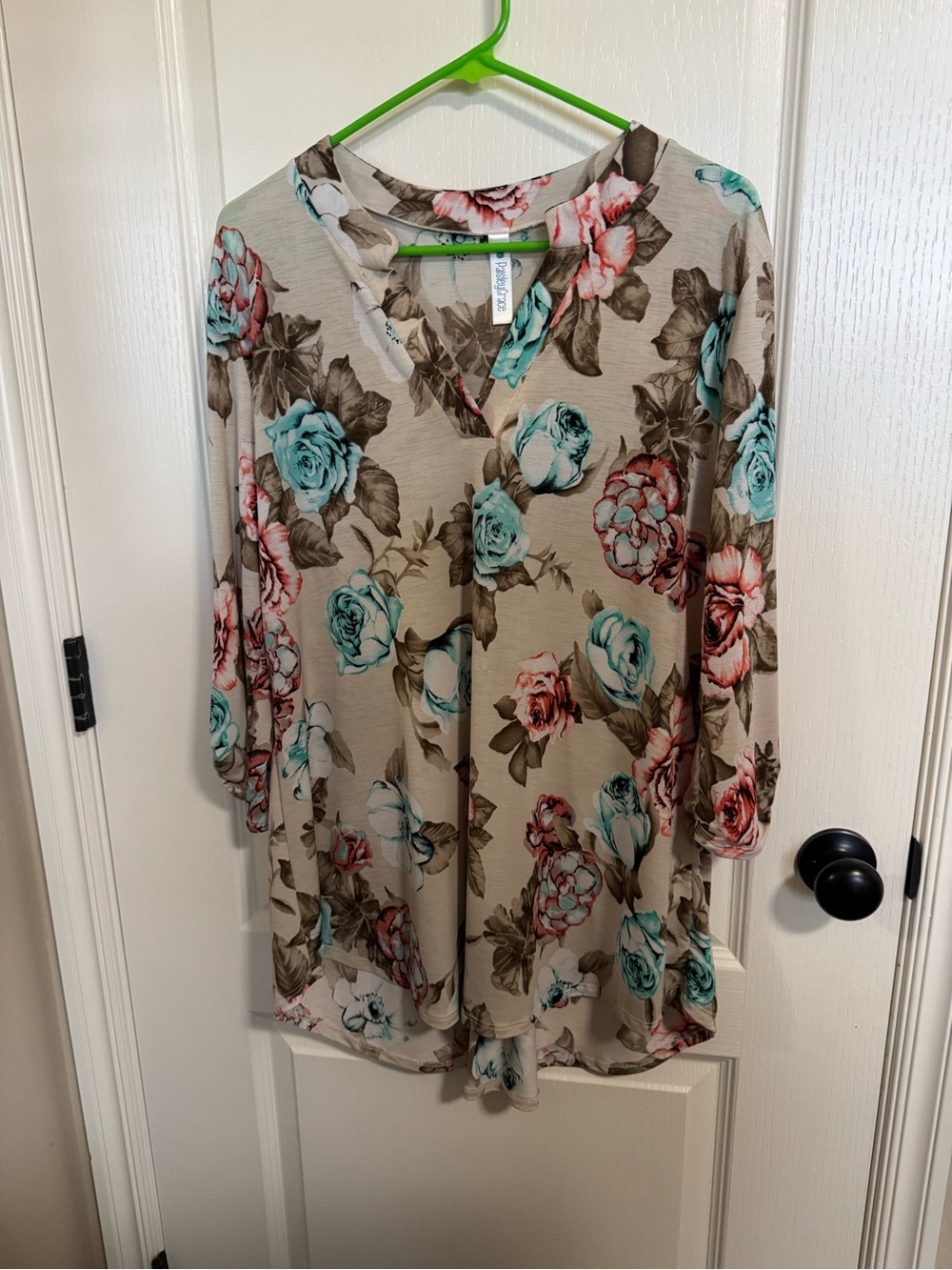 Paisley Grace Floral V-Neck Tunic Top Blue Pink 3/4 Roll-Tab Sleeve